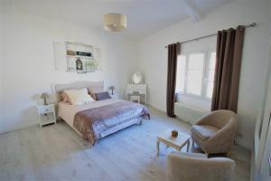 Ένα ή περισσότερα κρεβάτια σε δωμάτιο στο Le clos de Chaussy