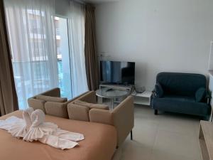 Gallery image of Grand Blue Condominium by Mary in Mae Pim