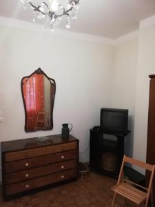 Telewizja i/lub zestaw kina domowego w obiekcie Ortensia - Sanremo Apartments