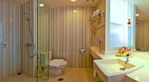 Vannituba majutusasutuses HARRIS Hotel & Conventions Malang