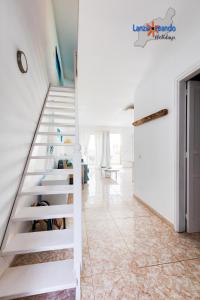 Fotografie z fotogalerie ubytování Vivienda Vacacional Sunny - duplex apartment 2beds 2 baths v destinaci Costa Teguise