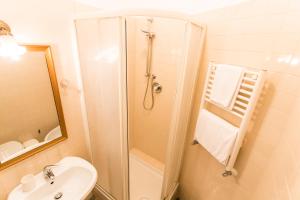 Koupelna v ubytování A Casa Cibella + 16 fotografií