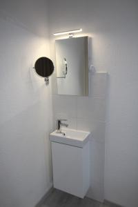 Bilik mandi di Aussicht Mainz-City - 4 Zimmer-max 7 Personen +5 gambar