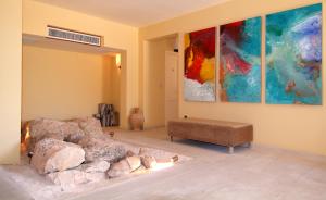 Χώρος καθιστικού στο Rastoni Hotel Aegina