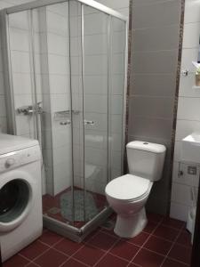 Kúpeľňa v ubytovaní Marilena Panoramic Sea View House + 31 fotografií