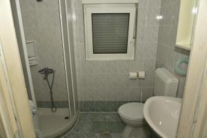 Et badeværelse på Apartments Ivka + 82 billeder