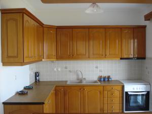 Кухня или мини-кухня в Villa Lagosta
