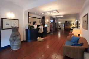 Členové personálu v ubytování Hotel Desiree + 37 fotografií