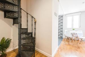 Zdjęcie z galerii obiektu Apartments Madrid Principe 2 w Madrycie
