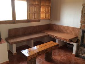 A seating area at Cabañas Buenache