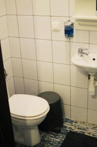 A bathroom at Warsaw Downtown Hostel