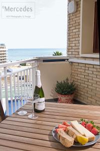 Imagen de la galería de Beautiful Apartment with Balcony and pool., en Torremolinos