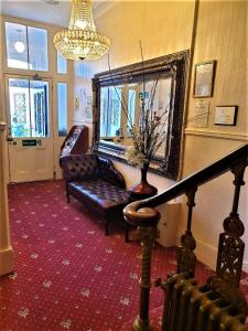 Area tempat duduk di The Ellesmere Hotel Eastbourne