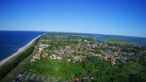 an aerial view of a town next to the ocean at Bungalow "Achtern" in Zingst +21 photos