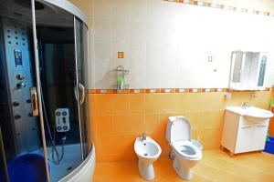 A bathroom at Apartment on Sukhovolya Street 9