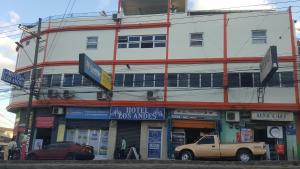 Gedung tempat hotel berlokasi