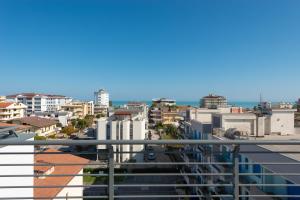 Nespecifikovaný výhled na destinaci Alba Adriatica nebo výhled na město při pohledu z aparthotelu