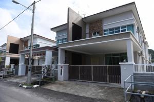 Photo de la galerie de l'établissement Langkawi Cozy Holiday Home at Taman Indah by Zervin, à Kuah