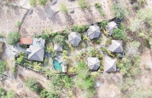 Letecký snímek ubytování Lullaby Bungalows