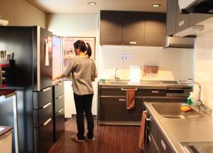 Dapur atau dapur kecil di K's House Takayama [1st K's Hostel]
