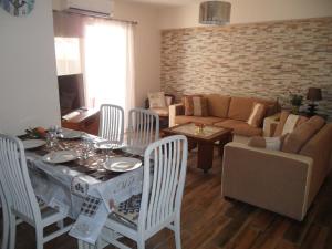Gallery image of SUNSHINE APTS, TWO BEDROOM , FREE INTERNET, No 3 in Ayia Napa