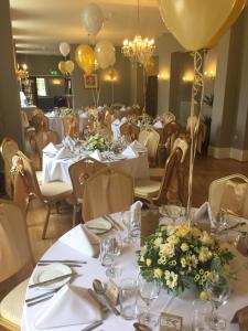 A restaurant or other place to eat at Catthorpe Manor Estate 