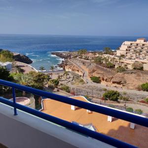 - une vue sur l'océan depuis le balcon d'un complexe dans l'établissement Studio Gio - Paraiso del Sur, à Playa Paraiso