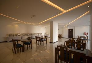 Restaurace v ubytování Home Station Hotel