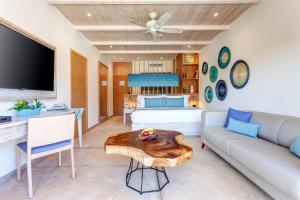 Posezení v ubytování Mystique Holbox by Royalton, A Tribute Portfolio Resort