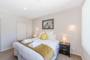 Katil atau katil-katil dalam bilik di 3 Bedroom Penthouse with Fabulous Views