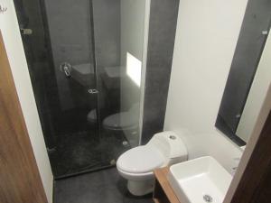 Koupelna v ubytování Hotel Bogota DC