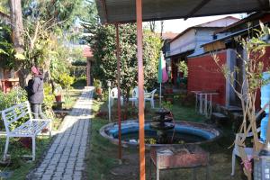 Un jardín fuera de Gurkha Lodge