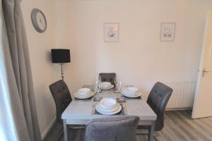 Hopetoun Garden View (2 bedroom apartment with FREE parking)