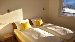 Posteľ alebo postele v izbe v ubytovaní Holiday Home Zillertal - Haus Gigl