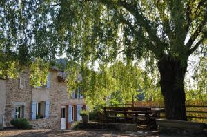 Imagen de la galería de la Ferme aux abeilles, en Ambierle