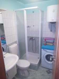 Gallery image of Apartmani Maruncic in Omiš +5 photos