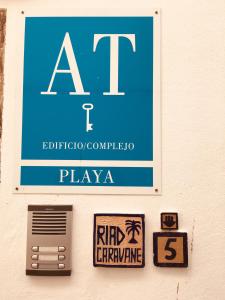 Certifikát, hodnocení, plakát nebo jiný dokument vystavený v ubytování Apartamentos Caravane