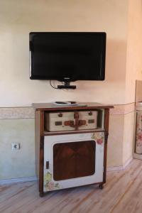 TV a/nebo společenská místnost v ubytování Apartments Authentic Baska