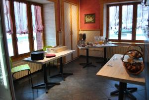 Fotografie z fotogalerie ubytování Auberge du Hérisson v destinaci La Chaux-du-Dombief