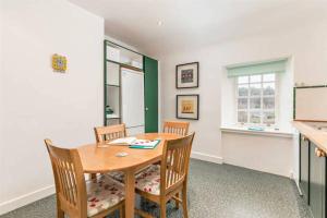 Silver Lining - Cottage by the sea
