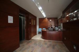 Vstupní hala nebo recepce v ubytování Ithaki Phinikoudes Apartment No. 102