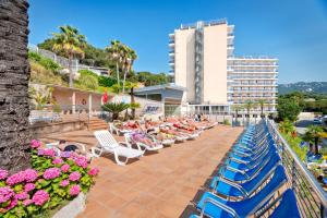 Gallery image of Hotel Oasis Park Splash in Calella