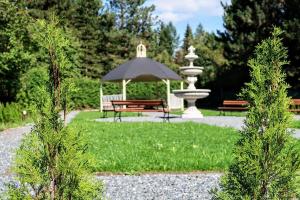 Vonkajšia záhrada v ubytovaní Penzion Střela Krucemburk