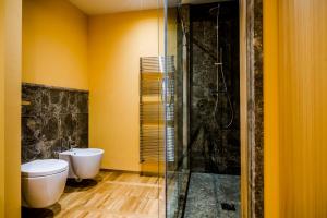 Łazienka w obiekcie Juvarrahouse Luxury Apartments