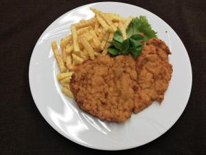 Jídlo v hotelu nebo okolí