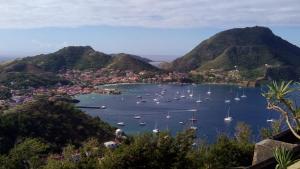 a view of a bay with boats in the water at Beau duplex in Trois-Rivières