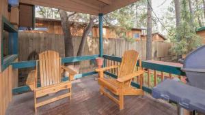 Afbeelding uit fotogalerij van Whispering Pine Cabins in Ruidoso