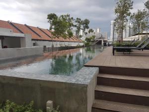 Kolam renang di atau dekat dengan D'Kroll Tamarind Cyberjaya 1 Bedroom Premium Suite
