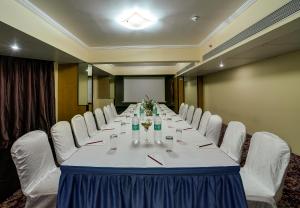 Konferenční prostory v ubytování Ramee Guestline Hotel Juhu