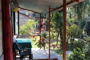 Un jardín fuera de Gurkha Lodge
